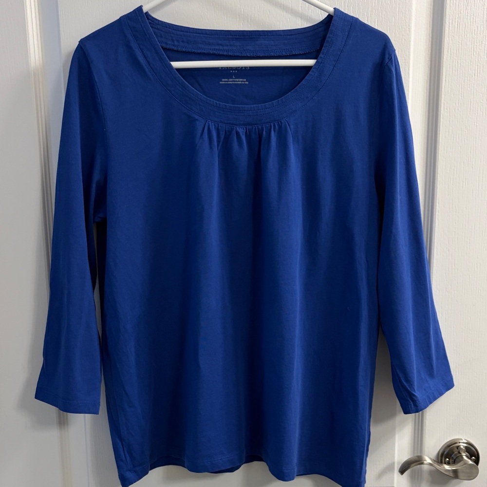 Women's Blue Top